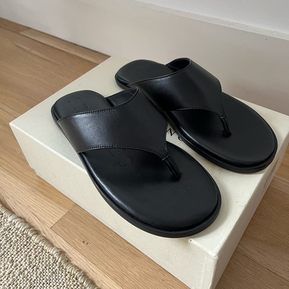 Brand new Dear Frances leather slides